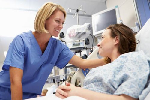 Dịch vụ chăm sóc người bệnh.