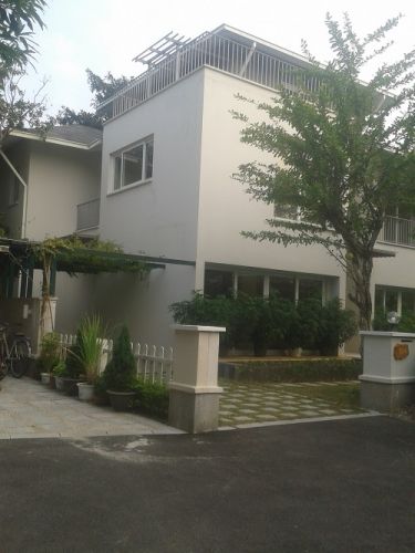 Biệt thự Vườn đào